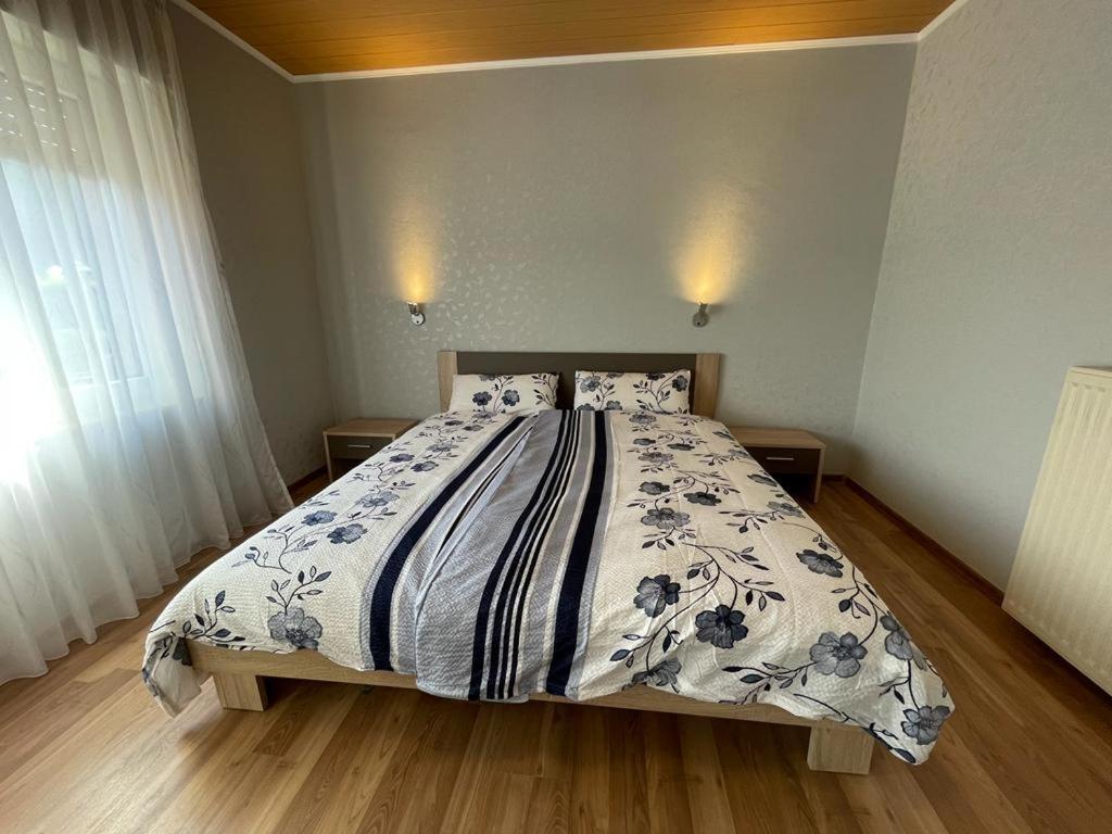 Ferienwohnung Lion Крумхёрн Экстерьер фото